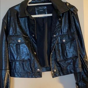 Over sized jackets s m or l can wear. Bought in NZ